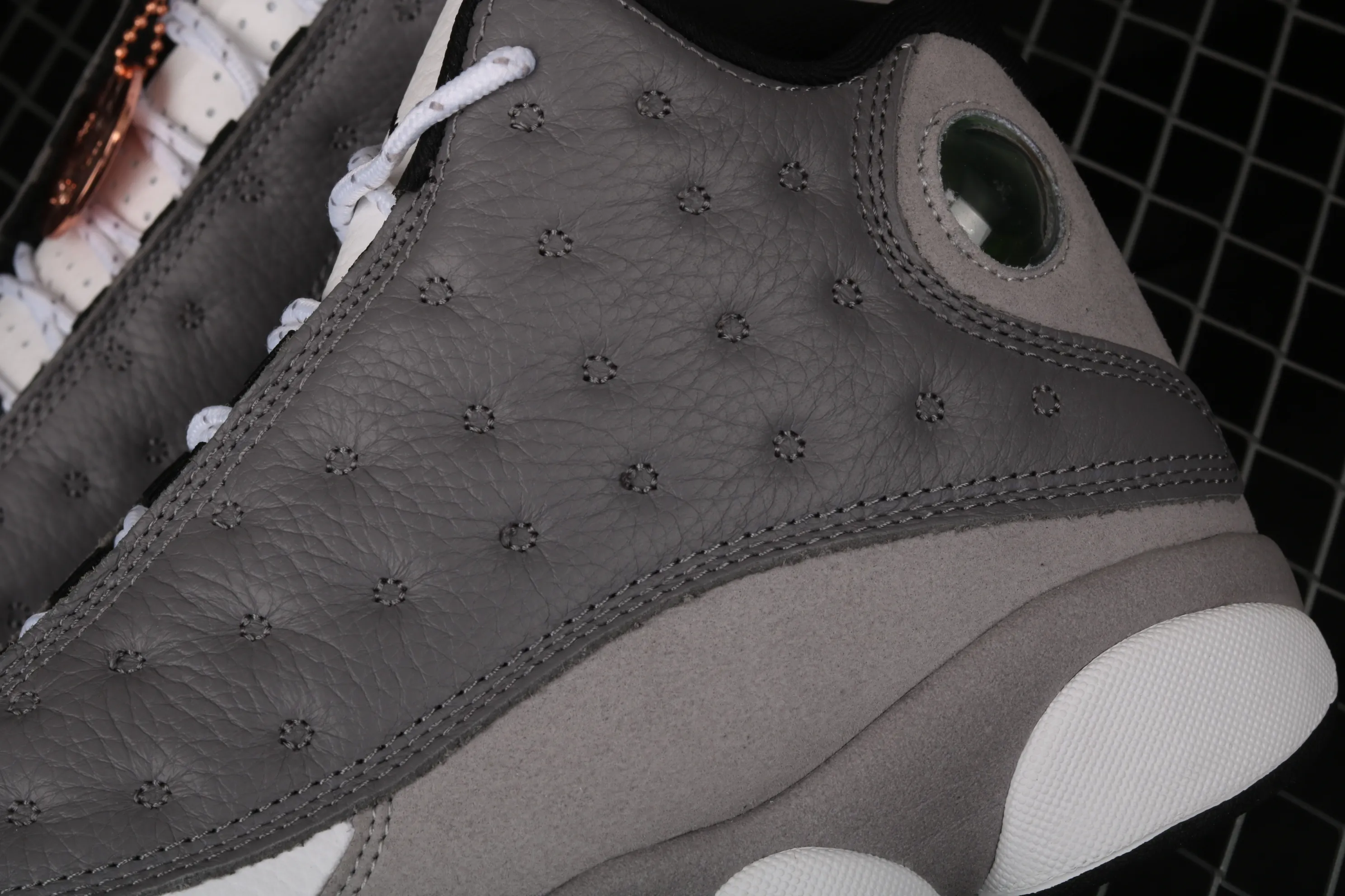 All categories Air Jordan Jordan series basketball shoes Air Jordan 13 Air Jordan 13 Retro AJ13 cool gray original real carbon real cat 414571-016